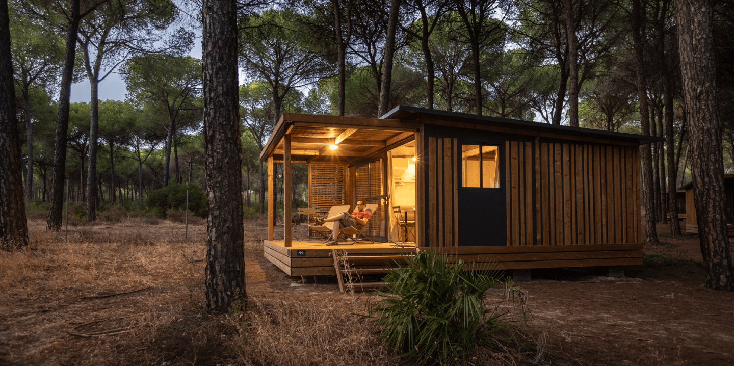 Le chalet dans le camping huttopia Parque de Doñana en Espagne.