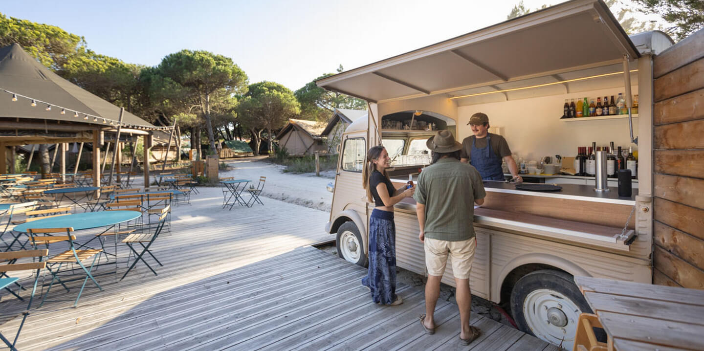 Food Truck dans le camping Huttopia d'Obidos.