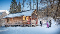 Séjour au camping Huttopia à Champagny en hiver.