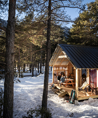 Camping Huttopia à La Clarée en hiver.